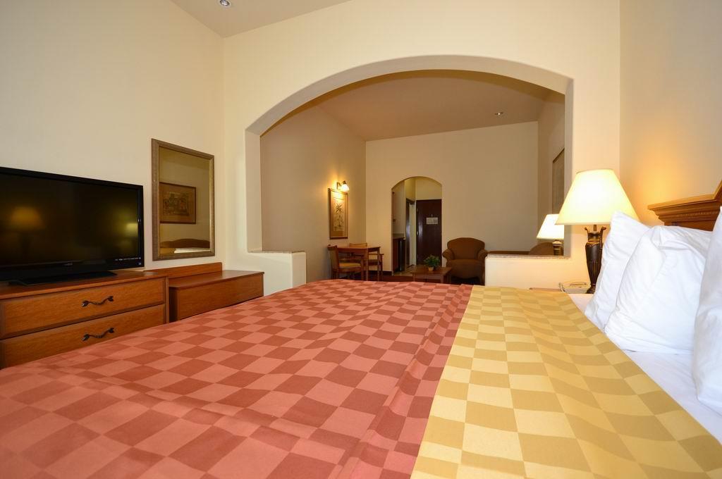 Best Western Casa Villa Suites Гарлінґен Екстер'єр фото
